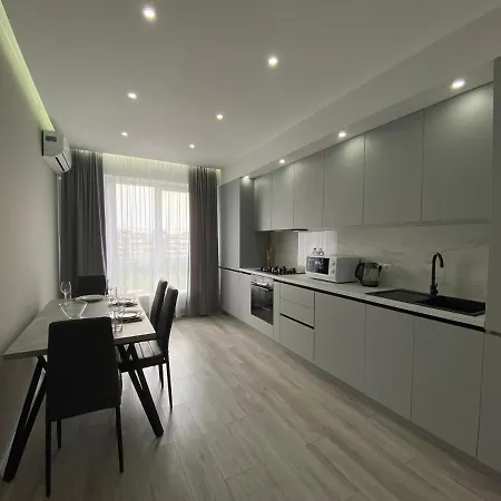 Modern Executive Apartment With Prime Location Kischinau Exterior foto
