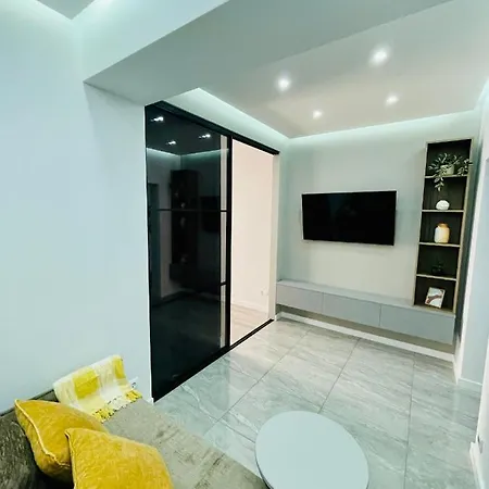 Modern Executive Apartment With Prime Location Kischinau Exterior foto